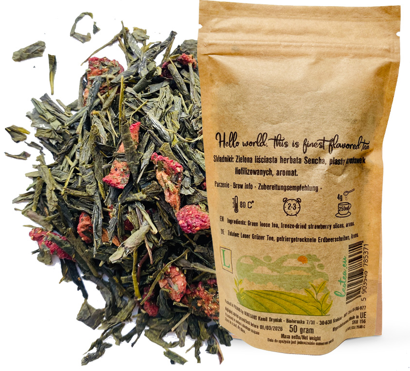 Sencha Strawberry Leo Tea** nie tylko smakuje wyśmienicie, ale także oferuje wiele korzyści zdrowotnych dzięki unikalnym właściwościom zielonej herbaty i truskawek. Oto kilka korzyści płynących z regularnego picia tej herbaty:
- **Bogactwo antyoksydantów**: Zielona herbata sencha zawiera katechiny i polifenole, które są silnymi antyoksydantami. Pomagają one zwalczać wolne rodniki w organizmie, co może przyczynić się do opóźniania procesów starzenia oraz ochrony przed chorobami serca.
- **Poprawa metabolizmu**: Zielona herbata wspomaga metabolizm, co może przyczyniać się do poprawy procesów trawiennych i wspomagać kontrolę masy ciała.
- **Wsparcie układu odpornościowego**: Truskawki są źródłem witaminy C, która jest kluczowa dla wzmocnienia odporności i walki z infekcjami.
- **Relaksacja i koncentracja**: Zielona herbata zawiera L-teaninę, aminokwas, który wspiera koncentrację i jednocześnie działa relaksująco, redukując stres i niepokój.
- **Działanie przeciwzapalne**: Zarówno zielona herbata, jak i truskawki mają właściwości przeciwzapalne, które mogą wspomagać zdrowie organizmu na wielu poziomach, od poprawy kondycji skóry po redukcję stanów zapalnych.
### Sposób parzenia
Aby wydobyć pełnię smaku i aromatu **Sencha Strawberry Leo Tea**, ważne jest, aby prawidłowo ją zaparzyć:
- **Temperatura wody**: Zieloną herbatę sencha należy parzyć w wodzie o temperaturze **75-80°C**. Zbyt gorąca woda może spowodować, że herbata stanie się gorzka.
- **Czas parzenia**: Optymalny czas parzenia tej herbaty to **2-3 minuty**. Zbyt długie parzenie może negatywnie wpłynąć na smak, powodując jego gorycz.
- **Ilość herbaty**: Na filiżankę 200 ml zaleca się użycie **1 łyżeczki** suszu.
- **Możliwość wielokrotnego parzenia**: Liście zielonej herbaty sencha można parzyć **2-3 razy**, za każdym razem uzyskując nieco inne, delikatniejsze nuty smakowe.
Sencha Strawberry Leo Tea** to idealna propozycja dla osób, które szukają połączenia świeżości zielonej herbaty z owocową słodyczą truskawek. Dzięki starannie dobranej mieszance senchy i liofilizowanych truskawek, herbata ta oferuje złożony i przyjemny smak, który łączy naturalną słodycz i lekkość zielonej herbaty.
Herbata ta nie tylko dostarcza wyjątkowych doznań smakowych, ale także ma wiele korzystnych właściwości zdrowotnych, wspierając metabolizm, poprawiając nastrój oraz wzmacniając odporność. Jest to doskonały wybór zarówno na relaksujące popołudnie, jak i jako codzienny napój dla miłośników owocowych nut w zielonej herbacie.
**Sencha Strawberry Leo Tea** to harmonia natury w filiżance, która zaspokoi zarówno miłośników zielonej herbaty, jak i owocowych dodatków.